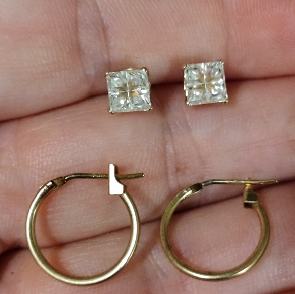 ❤️ SOLD!! Lot of 14k and 10k Earrings - Picture 2 of 6